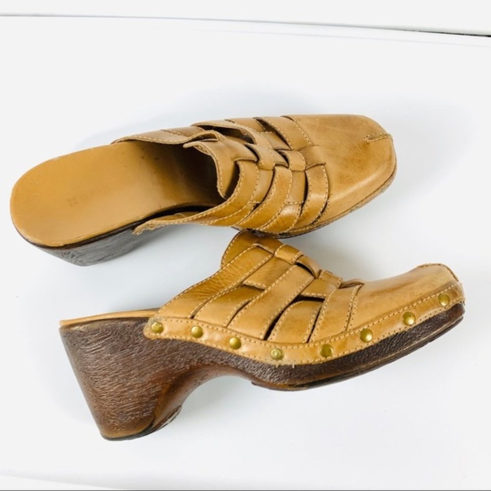 Naturalizer Basketweave Tan Clog Heel Sandals - Picture 4 of 6
